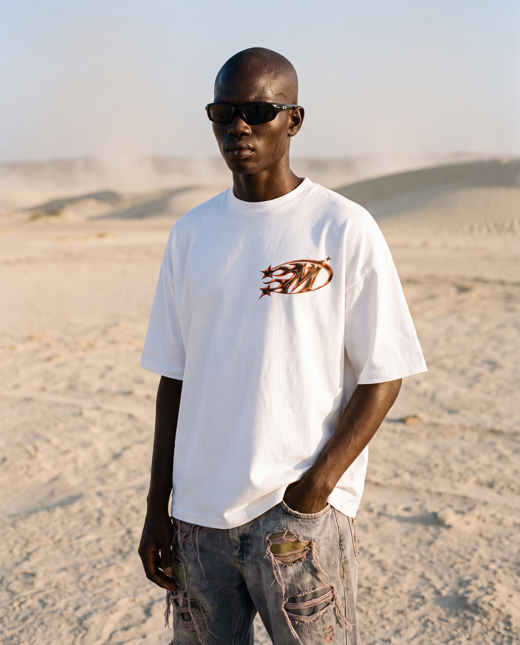 LUNAR ECLISSI 26' GRAPHIC (WHITE TEE)