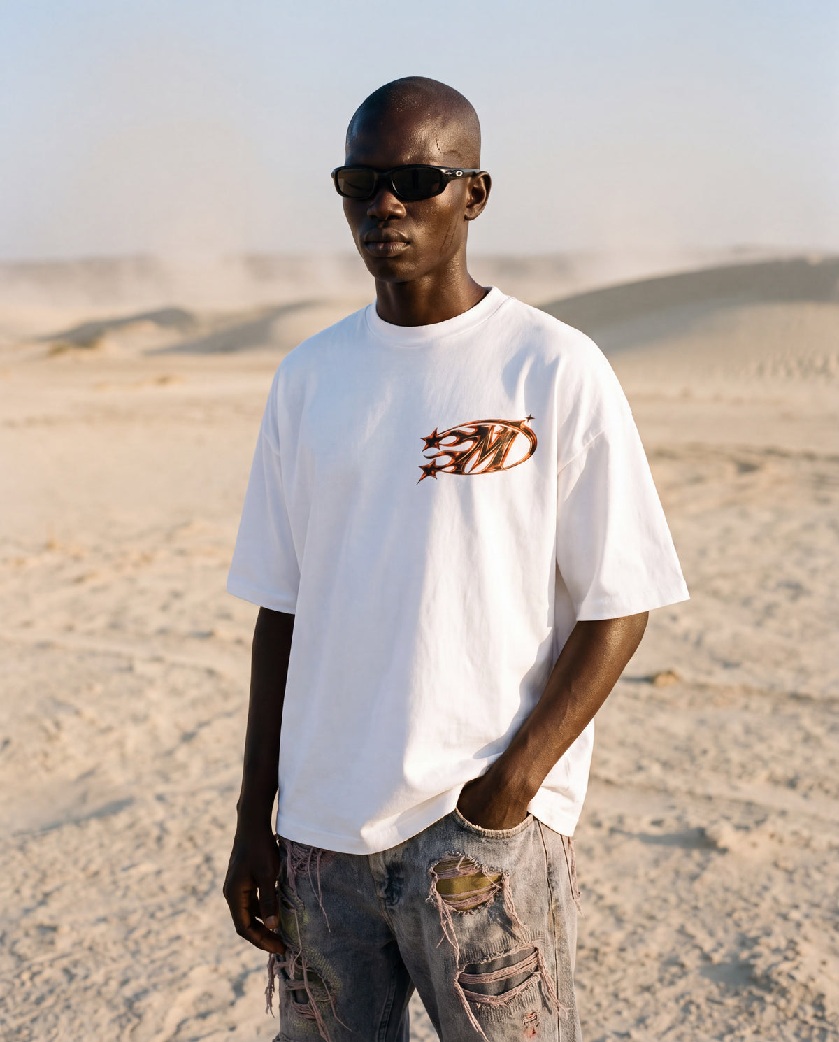 LUNAR ECLISSI 26' GRAPHIC (WHITE TEE)
