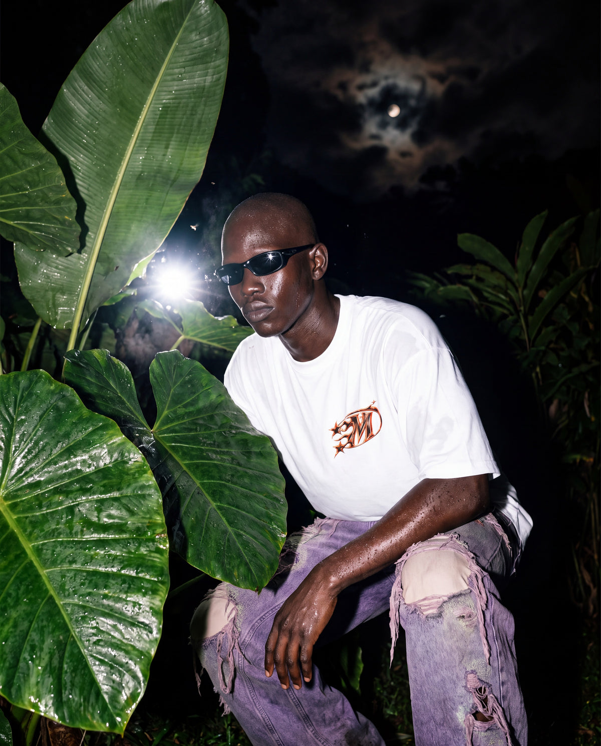 LUNAR ECLISSI 26' GRAPHIC (WHITE TEE)